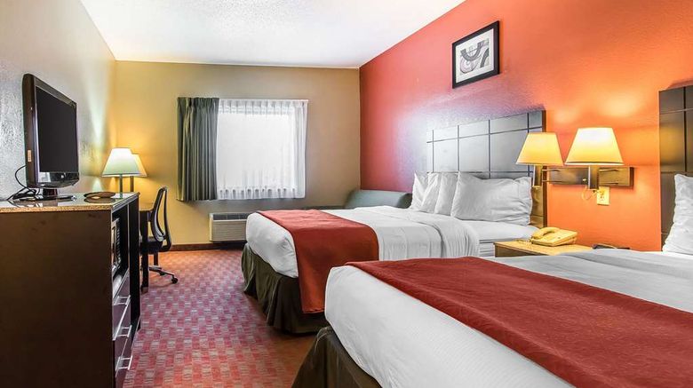 <b>Quality Inn & Suites Room</b>. Images powered by <a href="https://iceportal.shijigroup.com/" title="IcePortal" target="_blank">IcePortal</a>.