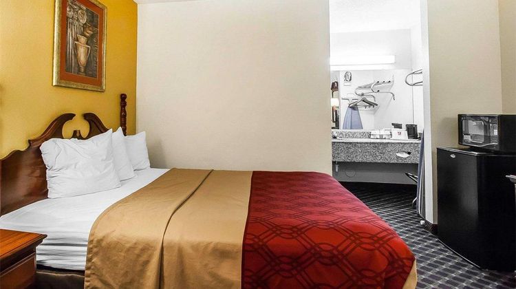 Econo Lodge Dyersburg I-155 Room