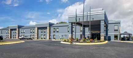 Quality Inn Exterior