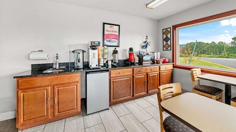 <b>Econo Lodge Kingsport East Restaurant</b>. Images powered by <a href="https://iceportal.shijigroup.com/" title="IcePortal" target="_blank">IcePortal</a>.