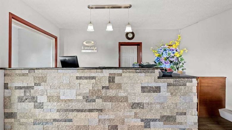 <b>Econo Lodge Kingsport East Lobby</b>. Images powered by <a href="https://iceportal.shijigroup.com/" title="IcePortal" target="_blank">IcePortal</a>.