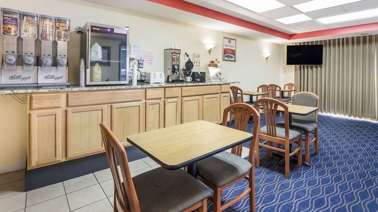 <b>Econo Lodge Morristown Restaurant</b>. Images powered by <a href="https://iceportal.shijigroup.com/" title="IcePortal" target="_blank">IcePortal</a>.