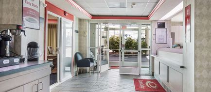 Econo Lodge Morristown Lobby