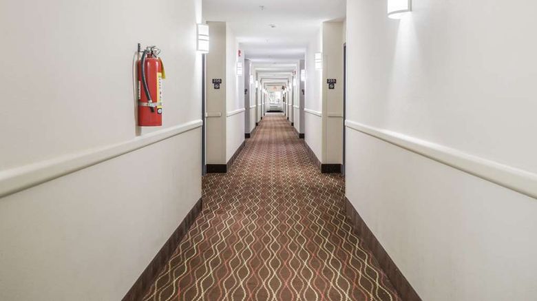 <b>Econo Lodge Morristown Lobby</b>. Images powered by <a href="https://iceportal.shijigroup.com/" title="IcePortal" target="_blank">IcePortal</a>.
