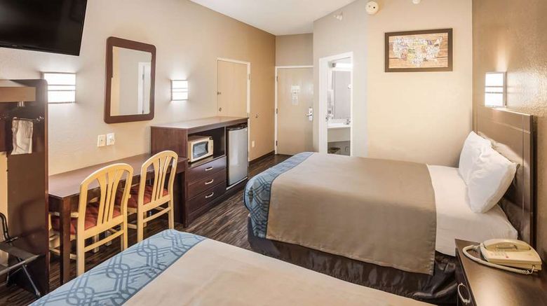 <b>Econo Lodge Morristown Room</b>. Images powered by <a href="https://iceportal.shijigroup.com/" title="IcePortal" target="_blank">IcePortal</a>.