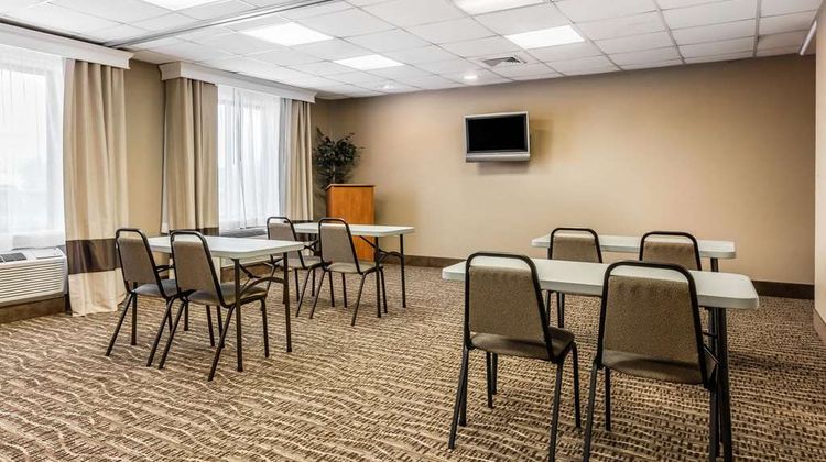 Comfort Inn/Suites Airport-American Way Meeting