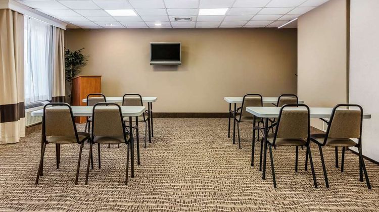 Comfort Inn/Suites Airport-American Way Meeting