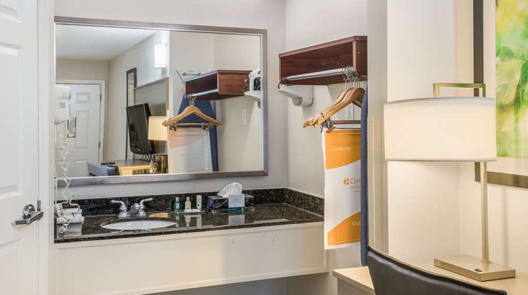 Quality Inn Gallatin-Nashville Metro Room