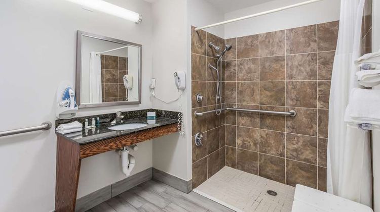 Quality Inn Gallatin-Nashville Metro Room