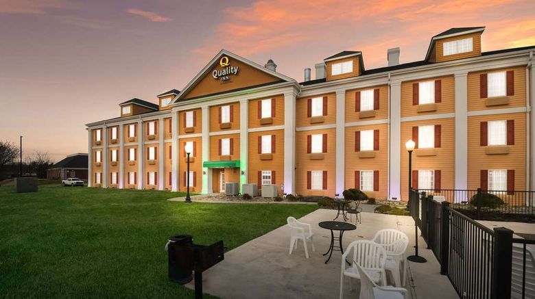 <b>Quality Inn Alcoa Tennessee Exterior</b>. Images powered by <a href="https://iceportal.shijigroup.com/" title="IcePortal" target="_blank">IcePortal</a>.