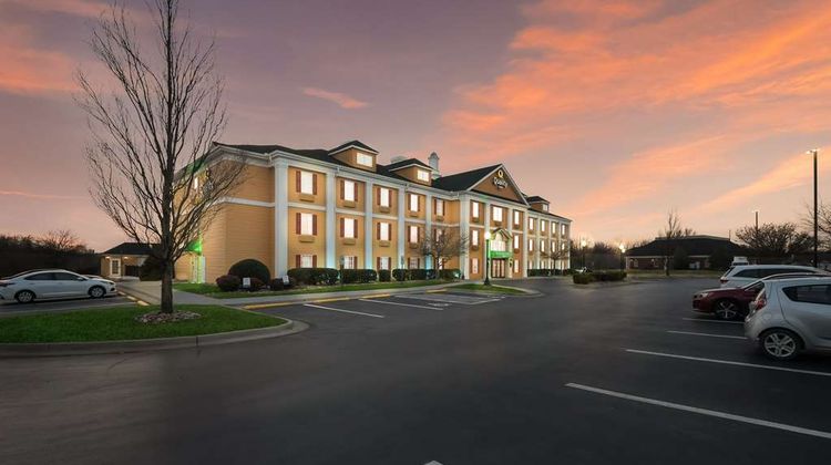 Quality Inn Alcoa Tennessee Exterior
