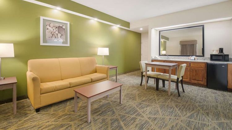 Quality Inn Alcoa Tennessee Suite