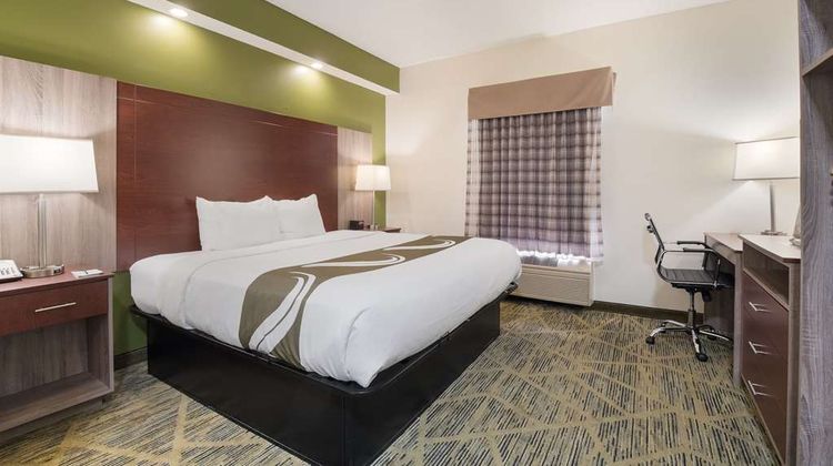 Quality Inn Alcoa Tennessee Suite