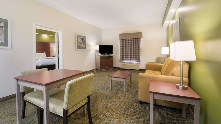Quality Inn Alcoa Tennessee Suite
