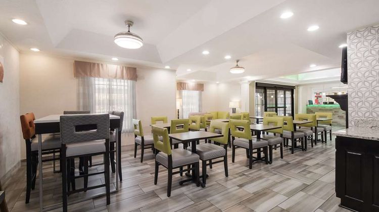Quality Inn Alcoa Tennessee Restaurant