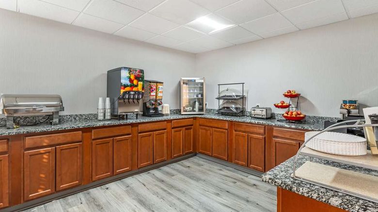 <b>Clarion Inn W-I-24/Lookout Mountain Restaurant</b>. Images powered by <a href="https://iceportal.shijigroup.com/" title="IcePortal" target="_blank">IcePortal</a>.