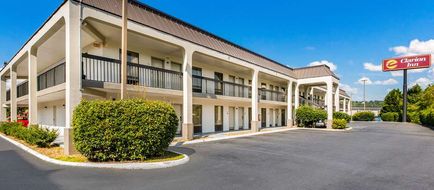 Clarion Inn Exterior