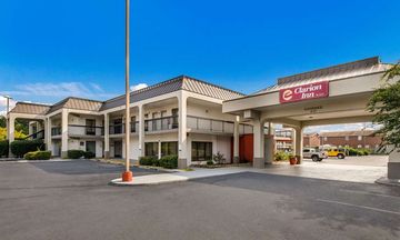 Clarion Inn
