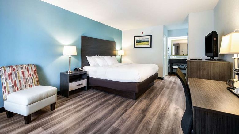<b>Clarion Inn Room</b>. Images powered by <a href="https://iceportal.shijigroup.com/" title="IcePortal" target="_blank">IcePortal</a>.