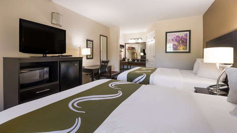 <b>Quality Inn Decherd Room</b>. Images powered by <a href="https://iceportal.shijigroup.com/" title="IcePortal" target="_blank">IcePortal</a>.