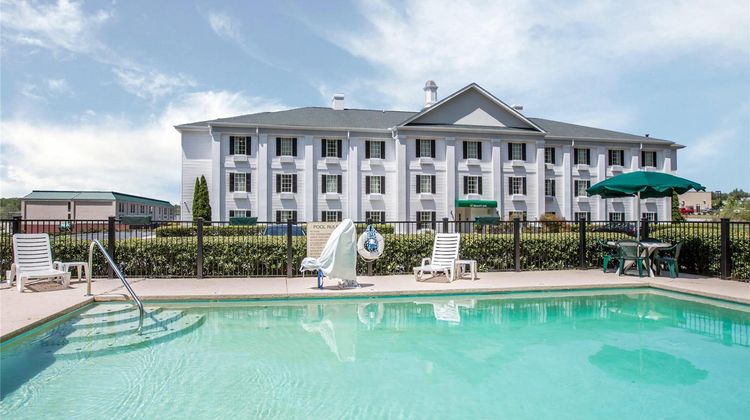 Quality Inn Greeneville - Tusculum Pool