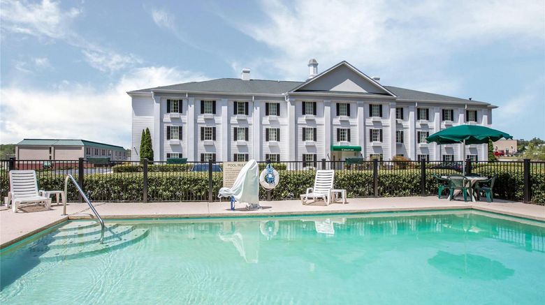 <b>Quality Inn Greeneville - Tusculum Pool</b>. Images powered by <a href="https://iceportal.shijigroup.com/" title="IcePortal" target="_blank">IcePortal</a>.