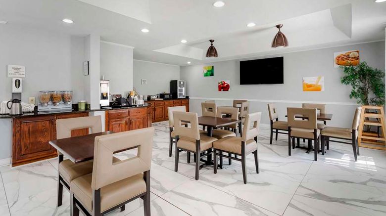 <b>Quality Inn Restaurant</b>. Images powered by <a href="https://iceportal.shijigroup.com/" title="IcePortal" target="_blank">IcePortal</a>.