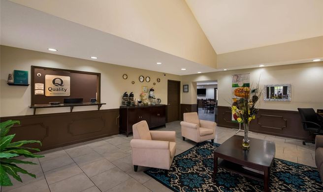 Quality Inn Lobby