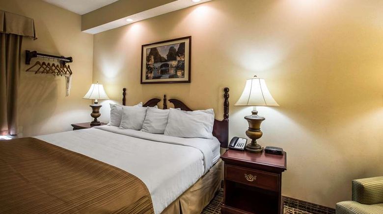 <b>Quality Inn Kingsport South Room</b>. Images powered by <a href="https://iceportal.shijigroup.com/" title="IcePortal" target="_blank">IcePortal</a>.