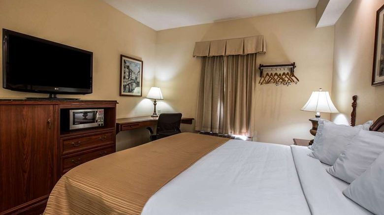 <b>Quality Inn Kingsport South Room</b>. Images powered by <a href="https://iceportal.shijigroup.com/" title="IcePortal" target="_blank">IcePortal</a>.