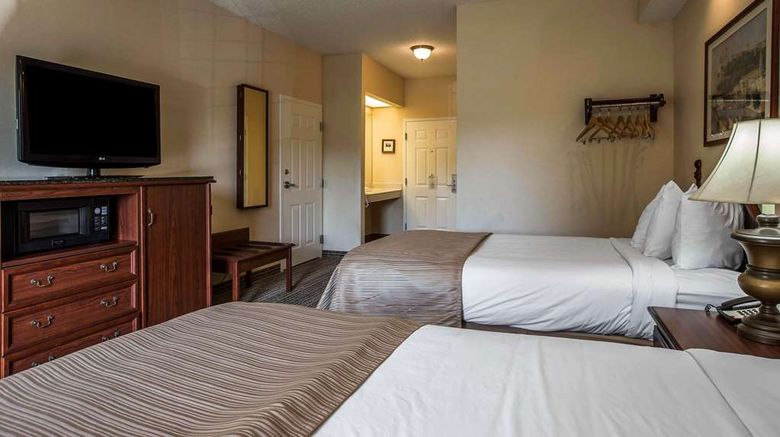 <b>Quality Inn Kingsport South Room</b>. Images powered by <a href="https://iceportal.shijigroup.com/" title="IcePortal" target="_blank">IcePortal</a>.