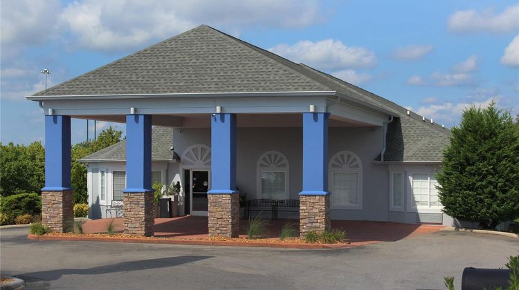 Quality Inn Exterior
