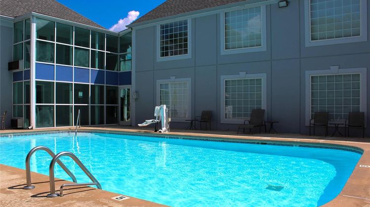 Quality Inn Pool