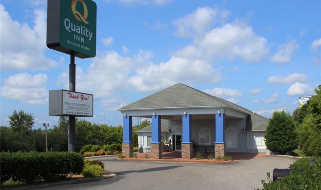 Quality Inn Exterior