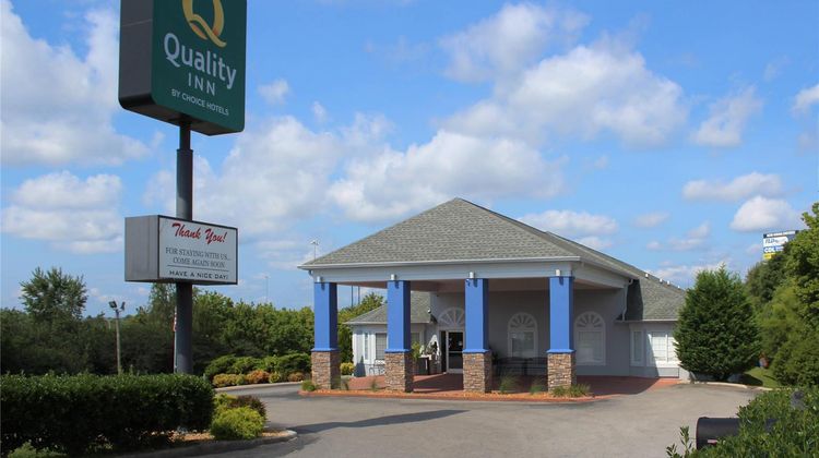 Quality Inn Exterior