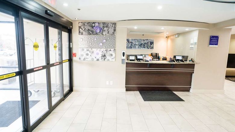 <b>Sleep Inn & Suites West Knoxville Lobby</b>. Images powered by <a href="https://iceportal.shijigroup.com/" title="IcePortal" target="_blank">IcePortal</a>.