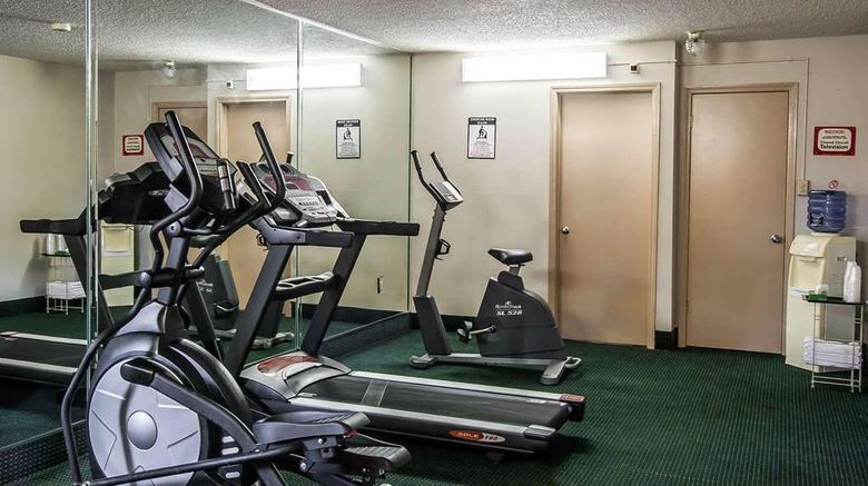 <b>Econo Lodge Inn and Suites Memphis East Health</b>. Images powered by <a href="https://iceportal.shijigroup.com/" title="IcePortal" target="_blank">IcePortal</a>.