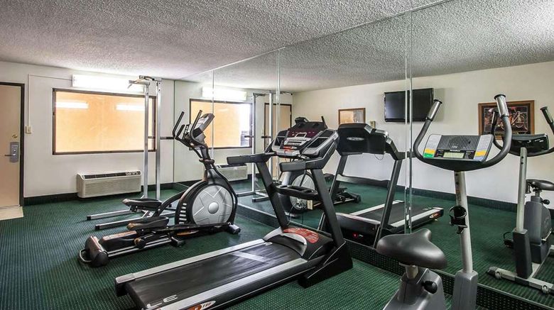 <b>Econo Lodge Inn and Suites Memphis East Health</b>. Images powered by <a href="https://iceportal.shijigroup.com/" title="IcePortal" target="_blank">IcePortal</a>.