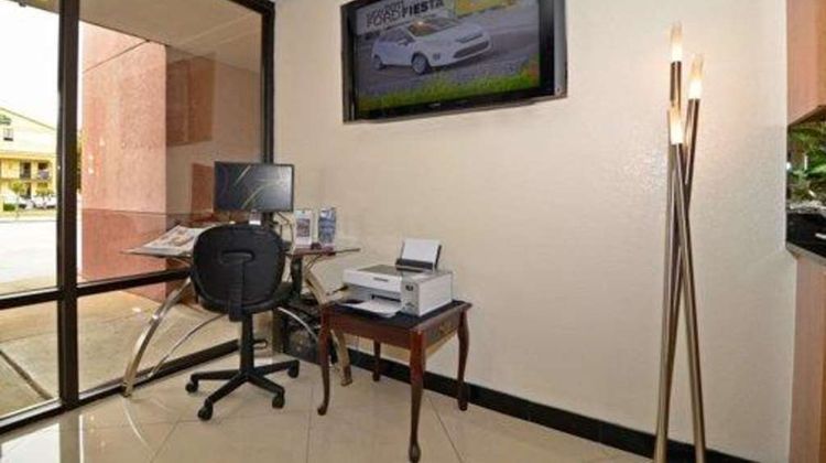 Econo Lodge Inn and Suites Memphis East Other