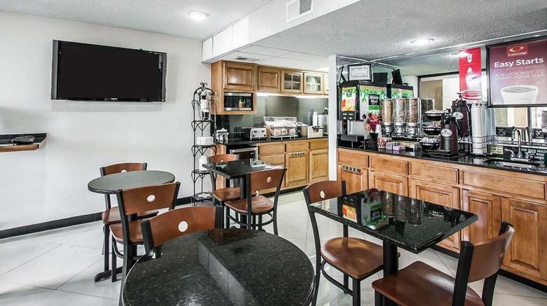 <b>Econo Lodge Inn and Suites Memphis East Restaurant</b>. Images powered by <a href="https://iceportal.shijigroup.com/" title="IcePortal" target="_blank">IcePortal</a>.