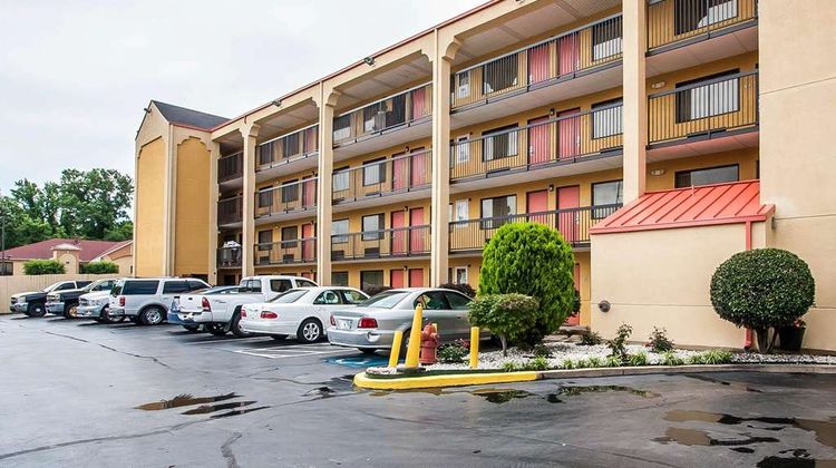 Econo Lodge Inn and Suites Memphis East Exterior