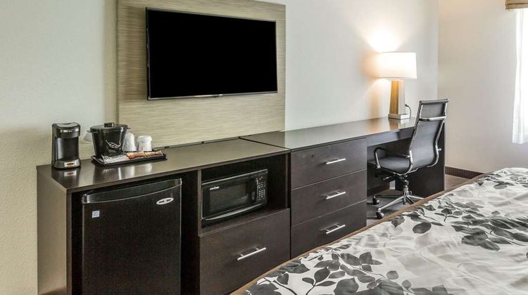 Sleep Inn & Suites Dayton Room