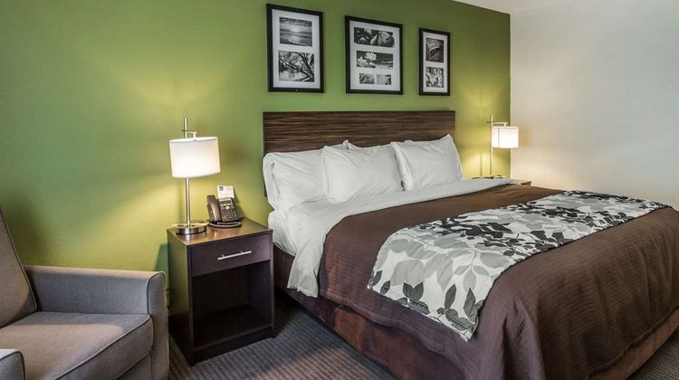 Sleep Inn & Suites Dayton Room