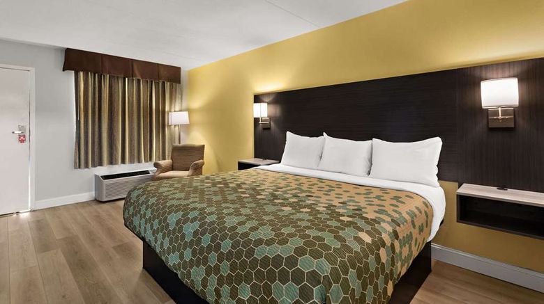 <b>Econo Lodge White Pine Room</b>. Images powered by <a href="https://iceportal.shijigroup.com/" title="IcePortal" target="_blank">IcePortal</a>.