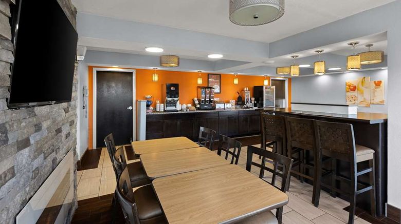 <b>Econo Lodge White Pine Restaurant</b>. Images powered by <a href="https://iceportal.shijigroup.com/" title="IcePortal" target="_blank">IcePortal</a>.