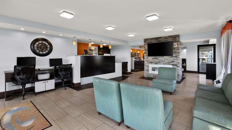 <b>Econo Lodge White Pine Lobby</b>. Images powered by <a href="https://iceportal.shijigroup.com/" title="IcePortal" target="_blank">IcePortal</a>.