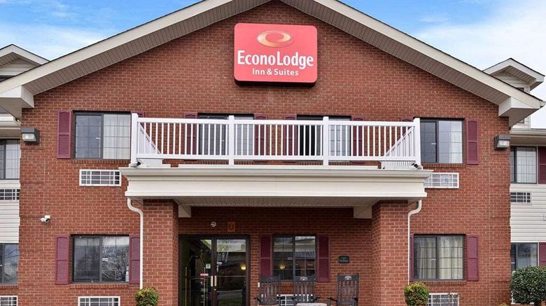 <b>Econo Lodge Inn and Suites Shelbyville Exterior</b>. Images powered by <a href="https://iceportal.shijigroup.com/" title="IcePortal" target="_blank">IcePortal</a>.