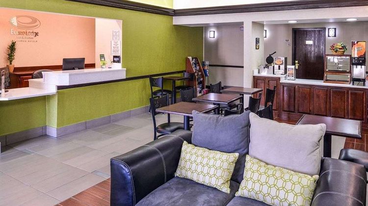 Econo Lodge Inn and Suites Shelbyville Lobby