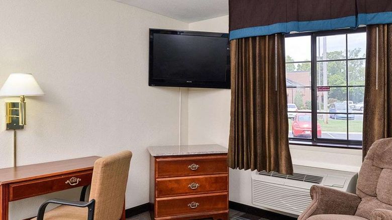<b>Econo Lodge Inn and Suites Shelbyville Room</b>. Images powered by <a href="https://iceportal.shijigroup.com/" title="IcePortal" target="_blank">IcePortal</a>.