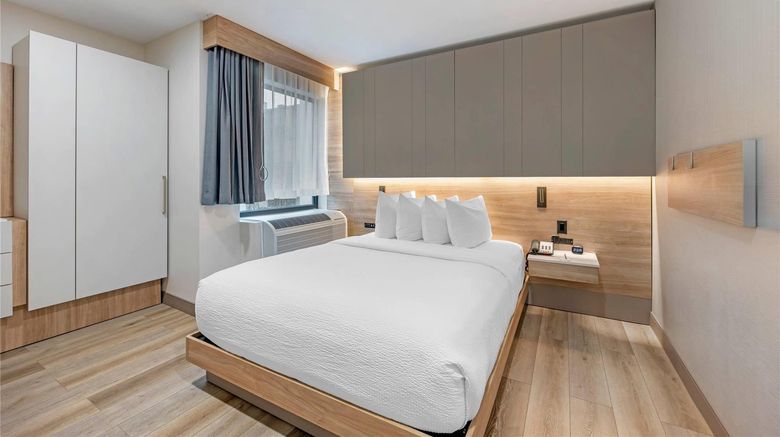 <b>The Capitol Hotel, Ascend Collection Room</b>. Images powered by <a href="https://iceportal.shijigroup.com/" title="IcePortal" target="_blank">IcePortal</a>.